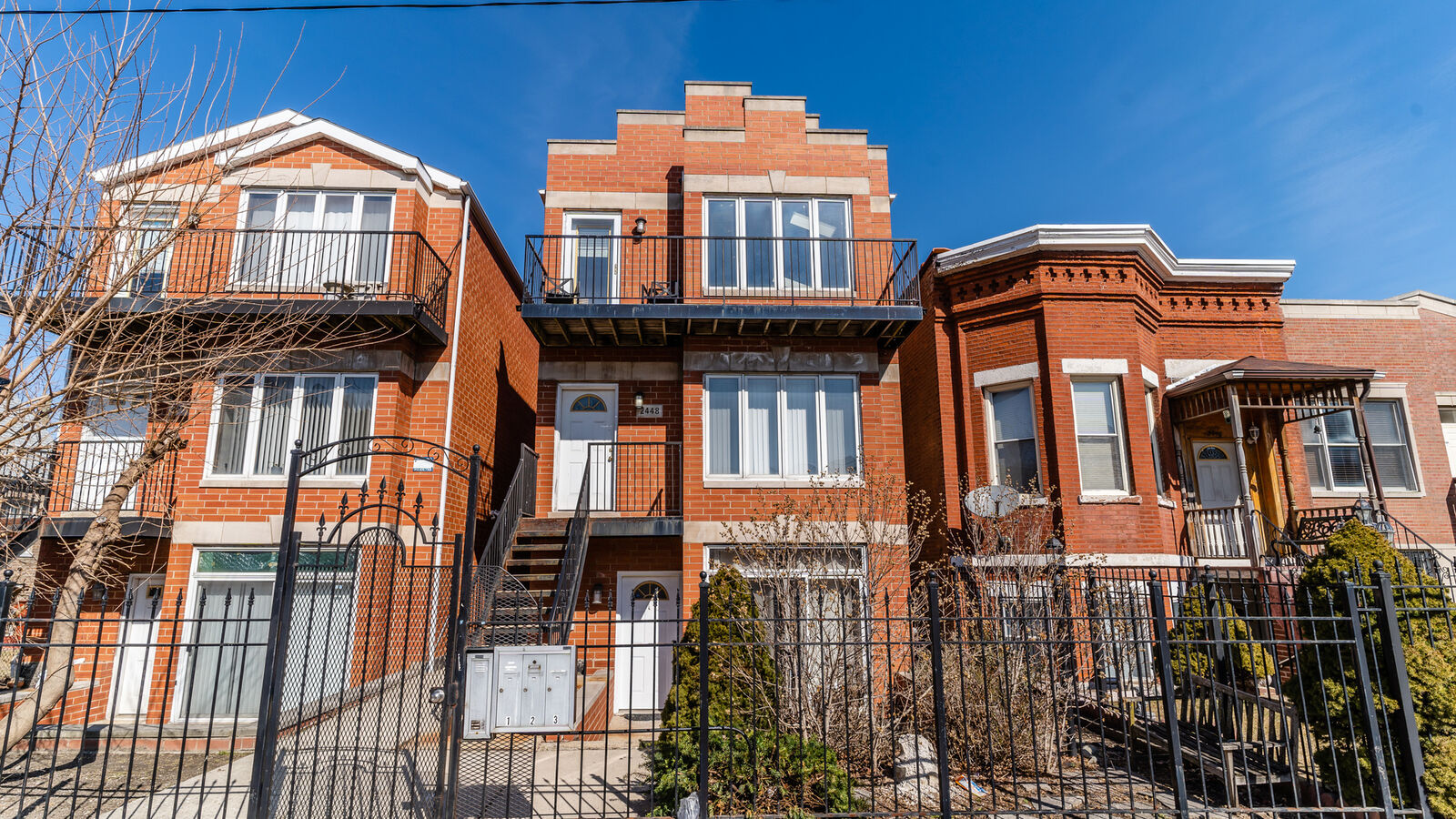 Property Photo:  2448 West Grenshaw Street  IL 60612 