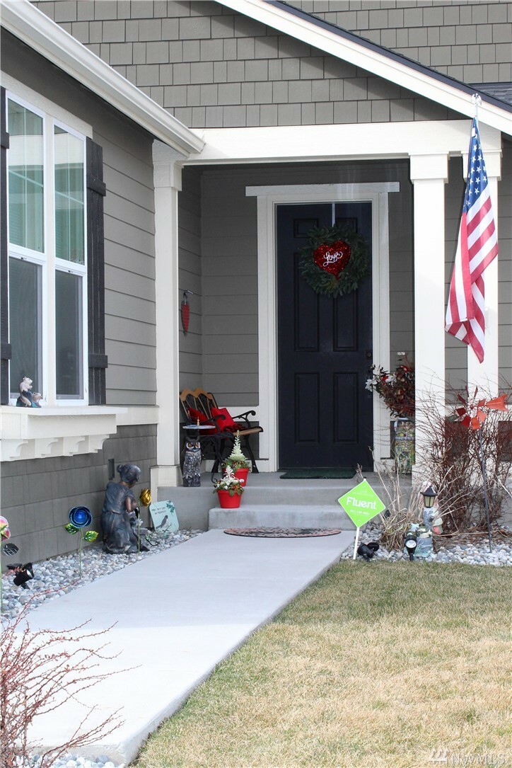 Property Photo: 1710 S Blanchard Lp WA 98802
