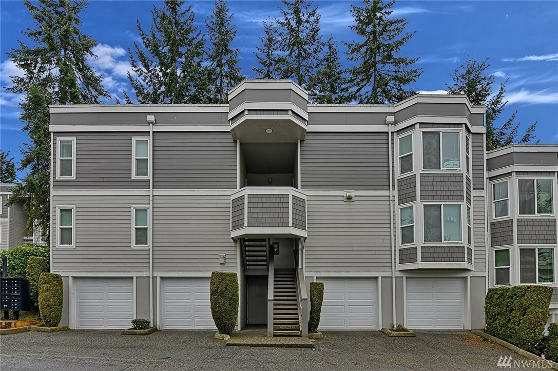 Property Photo:  4210 Factoria Blvd SE A4  WA 98006 