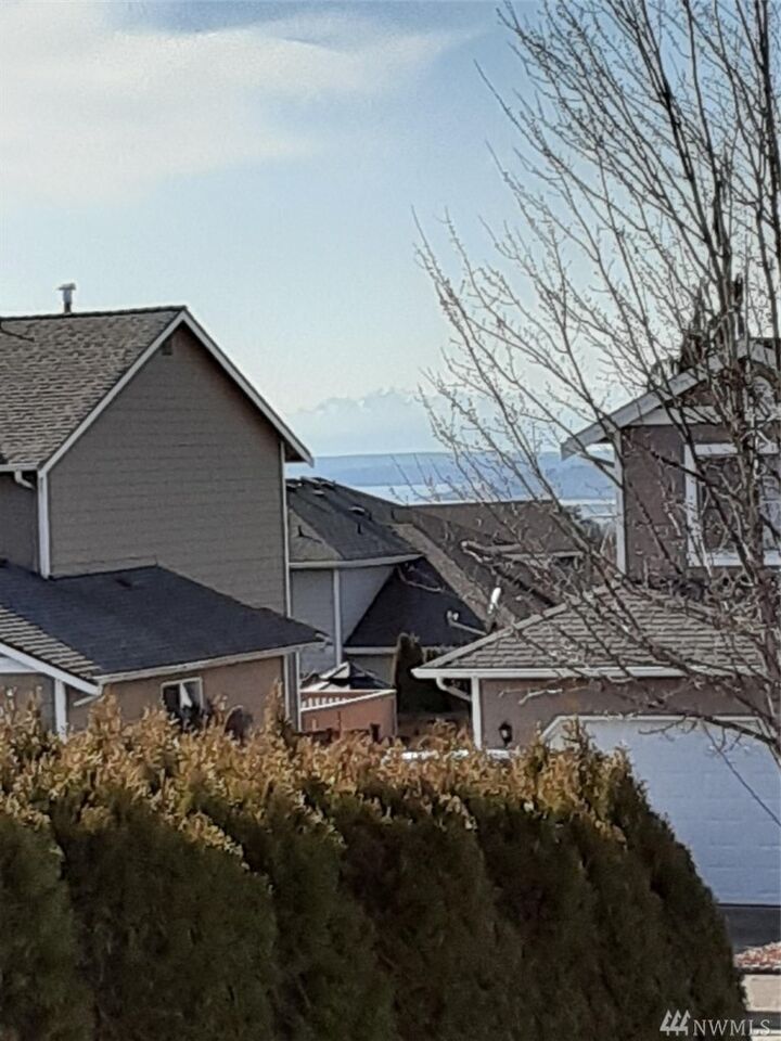 Property Photo: 7007 78th Drive NE WA 98270
