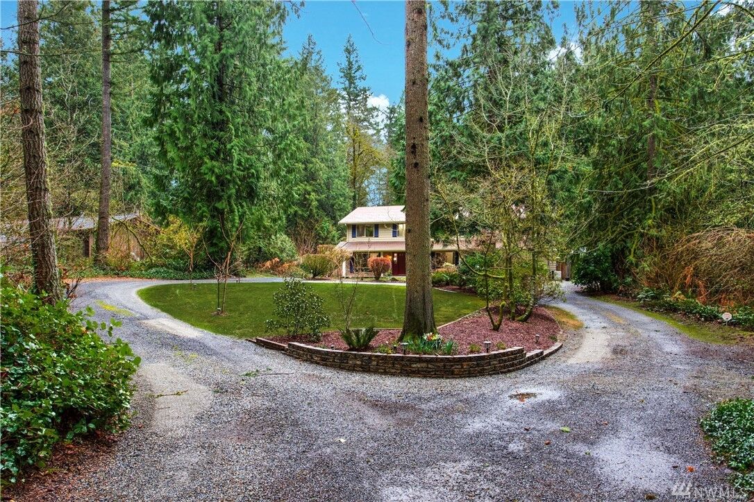 Property Photo:  15052  253rd Avenue SE  WA 98027 
