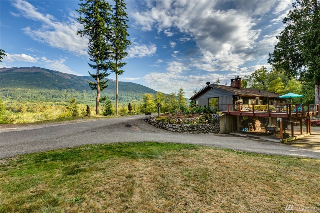 Property Photo:  496 Valley Highway  WA 98284 