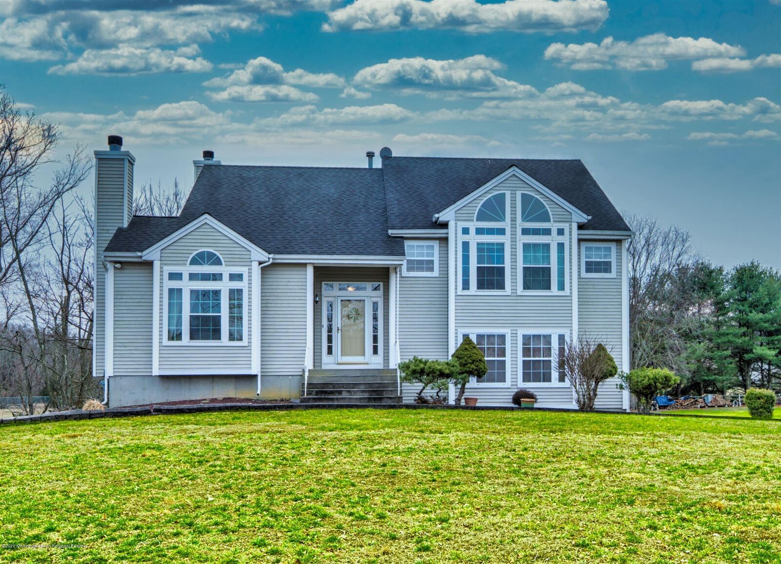 Property Photo:  2 Hampshire Court  NJ 08533 