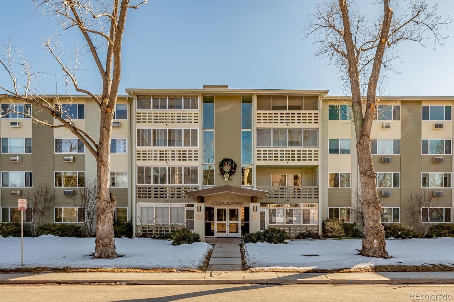 Property Photo: 775 S Alton Way 7D CO 80247