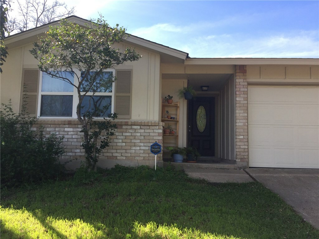 Property Photo:  7200 Barnsdale Way  TX 78745 