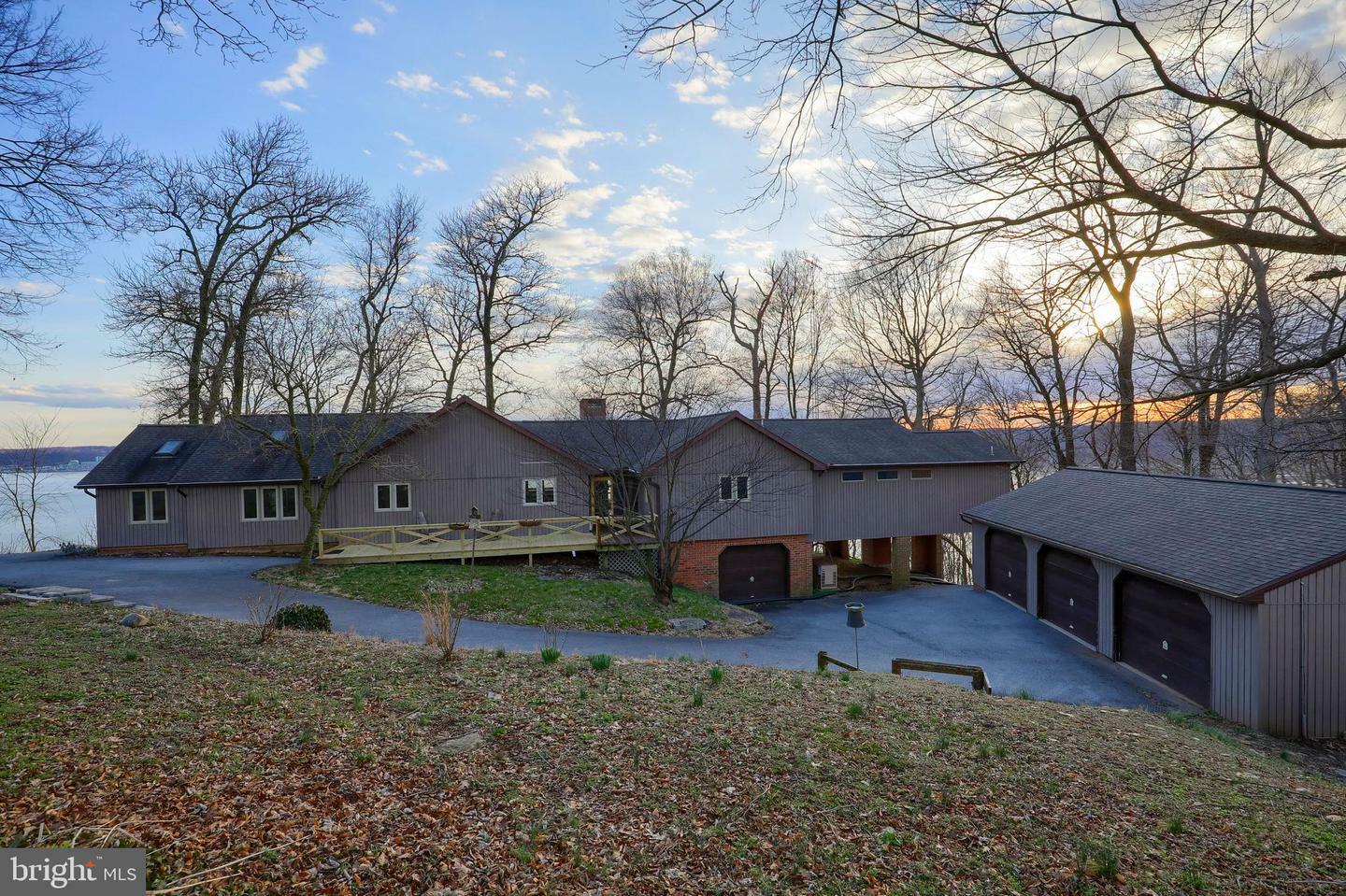 Property Photo:  1846 Rivervue N  PA 17518 