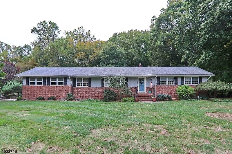 Property Photo:  1980 Winding Brook Way  NJ 07076 