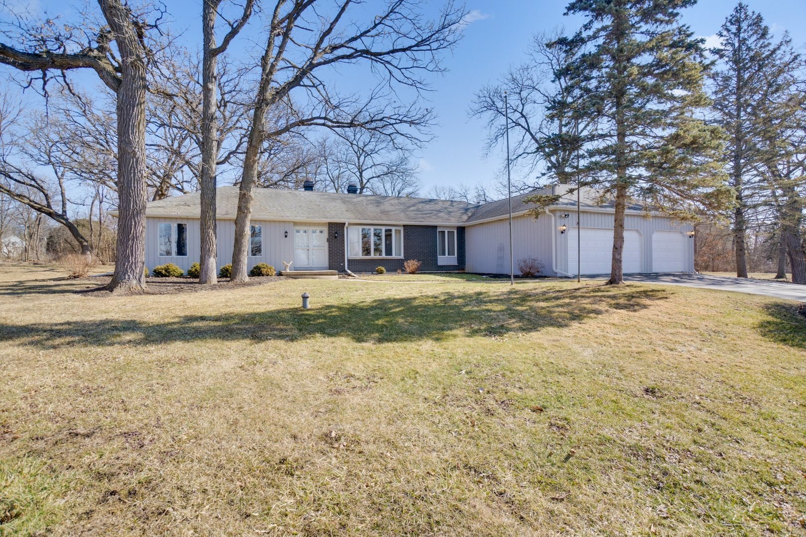 Property Photo: 10N981 Juliet Drive IL 60124