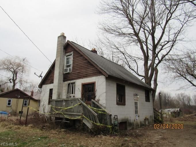 Property Photo:  283 State Route 303  OH 44241 