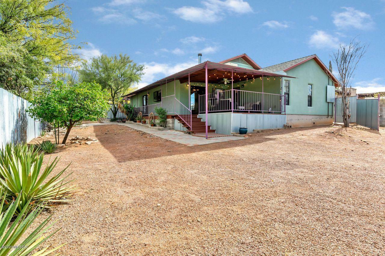 Property Photo:  2116 W Wagon Wheels Drive  AZ 85745 