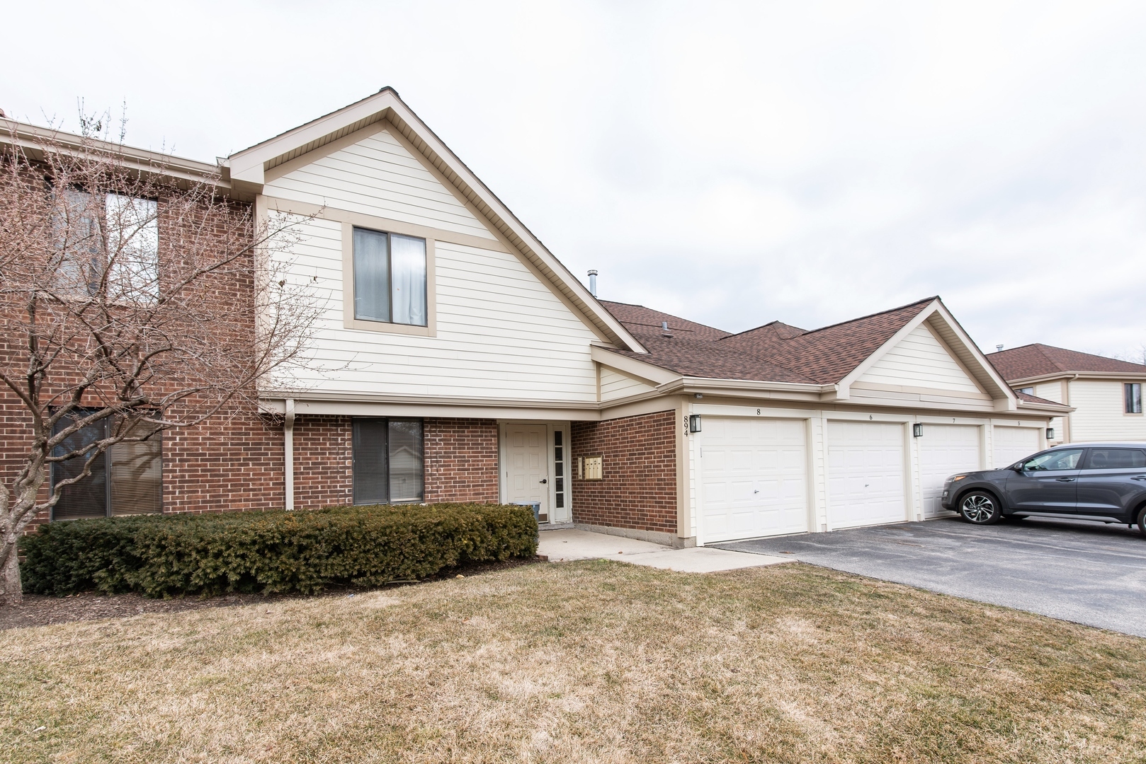 Property Photo:  894 East Coach Road 5  IL 60074 