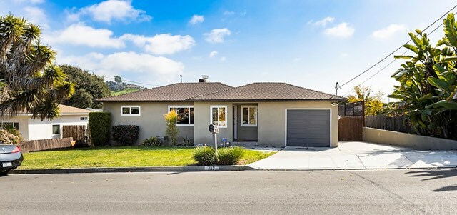 Property Photo:  517 S Barnwell Street  CA 92054 