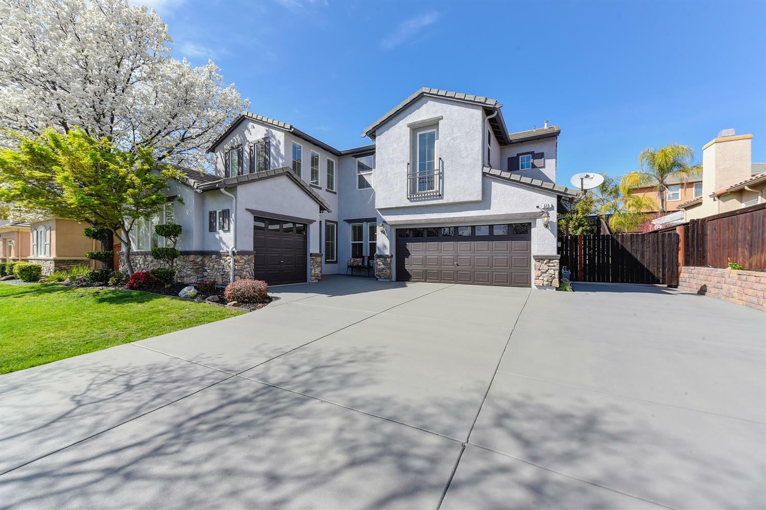 Property Photo: 515 Montecito Court CA 95762