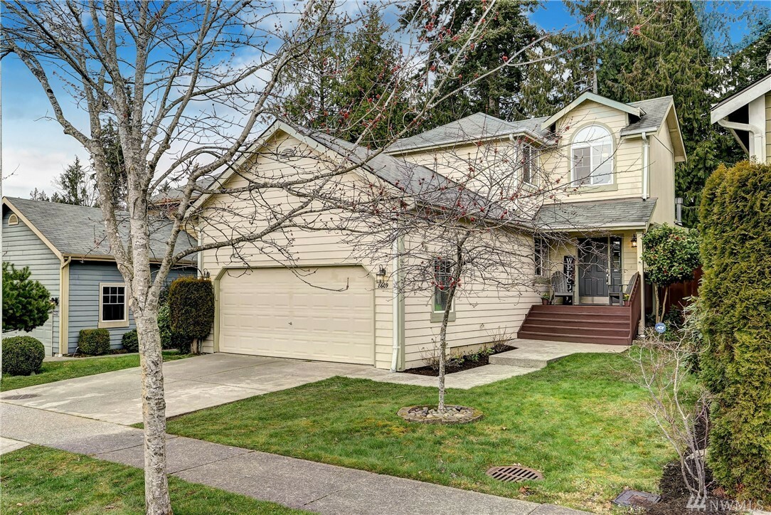 Property Photo:  8609 3rd St SE  WA 98258 