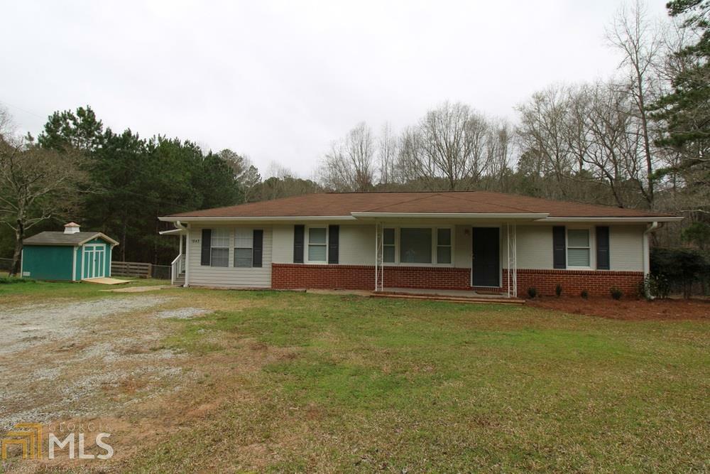 Property Photo: 1843 Corinth Rd GA 30263