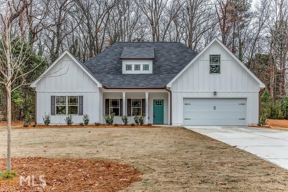 Property Photo: 3185 Georgian Woods Circle GA 30034