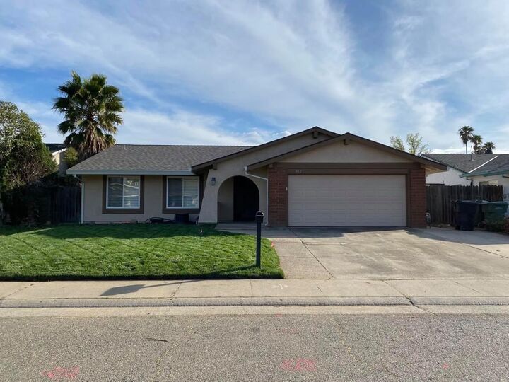9120 Plumgrove Way  Sacramento CA 95826 photo