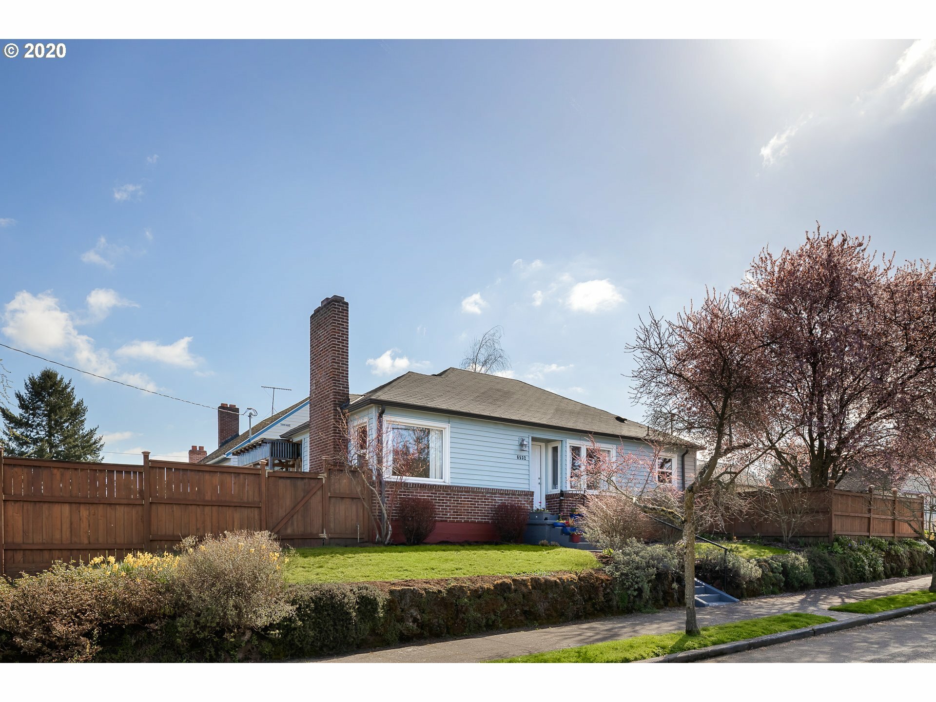 Property Photo: 6532 NE 18th Ave OR 97211