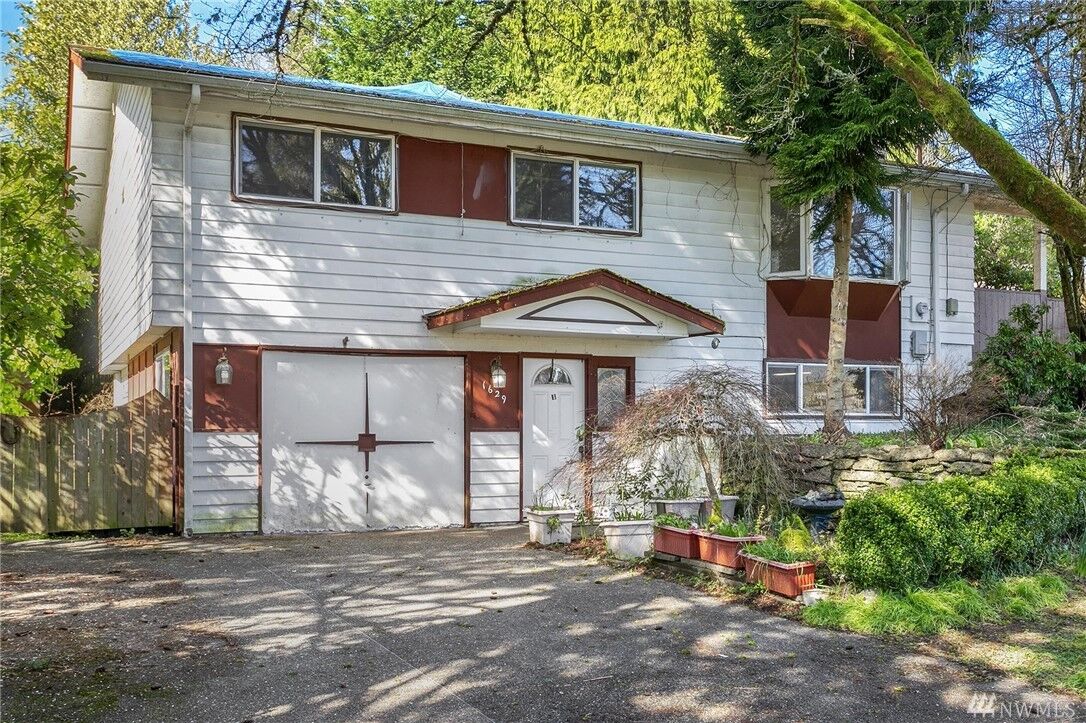 Property Photo: 1629 171st Avenue NE WA 98008