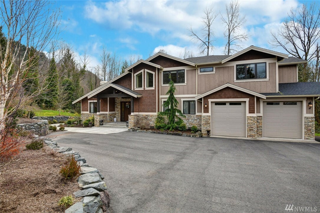 Property Photo:  27245 SE 170th St  WA 98027 