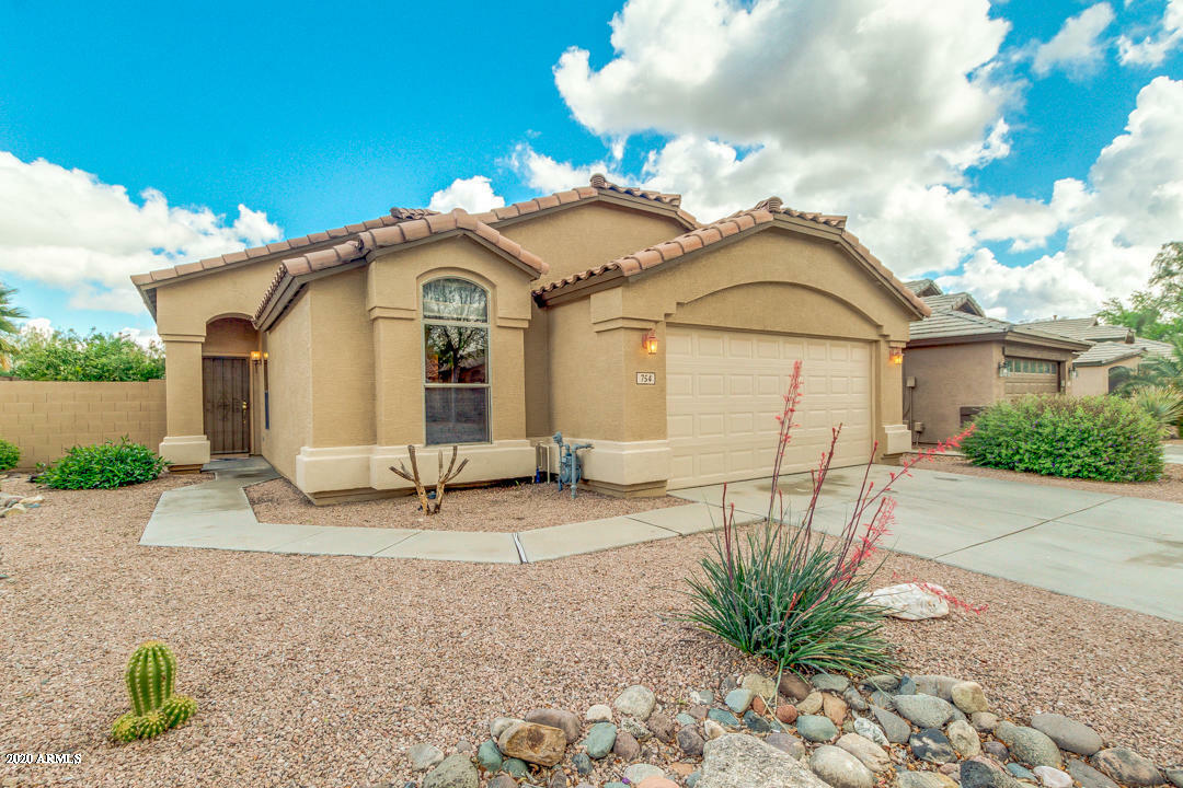 Property Photo:  754 E Marigold Place  AZ 85143 