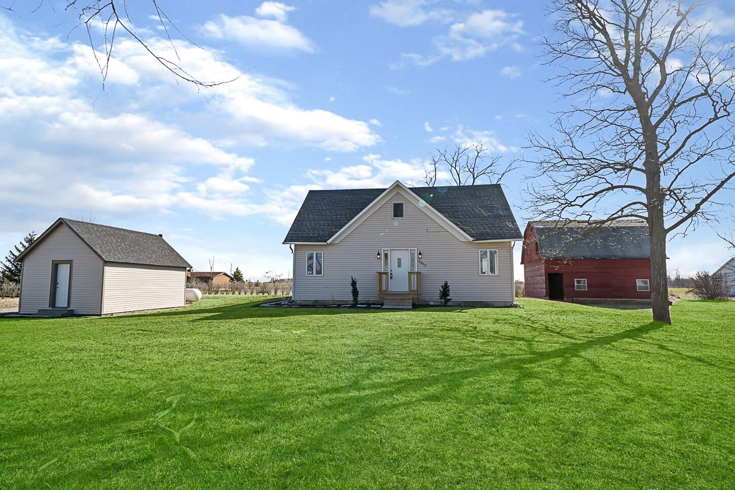 Property Photo: 5917 Gustin Road IN 46797