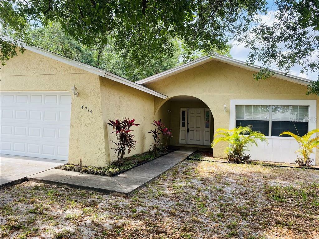 Property Photo:  4714 Cypress Tree Drive  FL 33624 