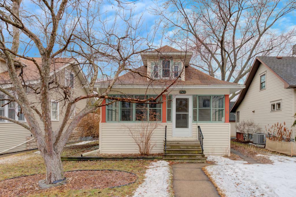 Property Photo:  439 Brimhall Street  MN 55105 