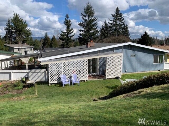 Property Photo: 2601 Lake Youngs Ct SE WA 98058