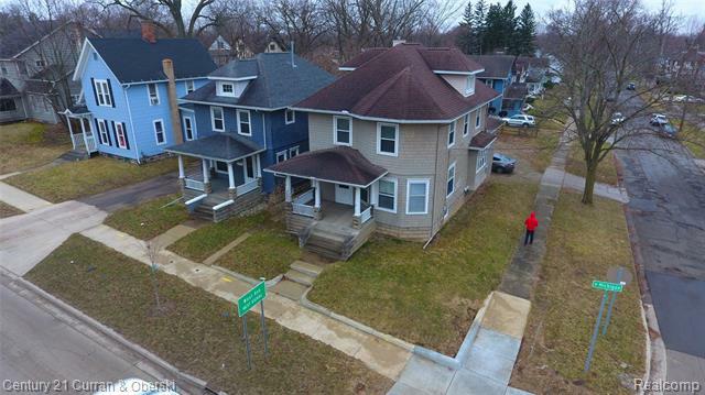 Property Photo:  913 W Michigan Avenue  MI 49202 