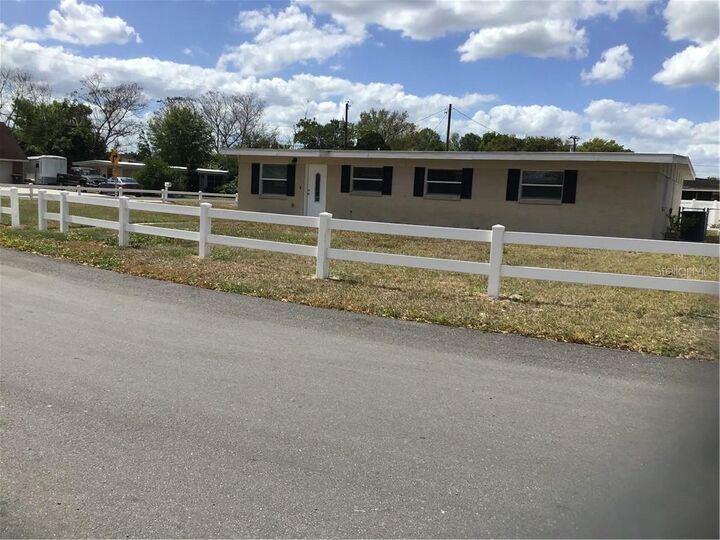Property Photo:  205 36th Street NW  FL 33880 