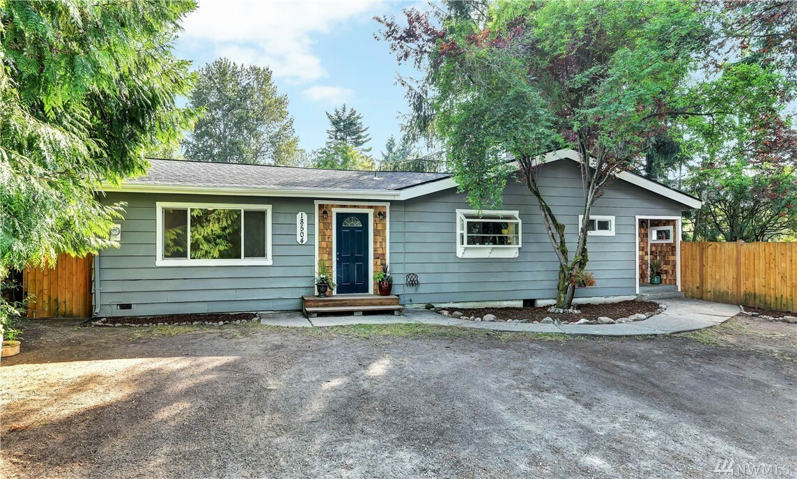 Property Photo:  18504 171st Place NE  WA 98072 