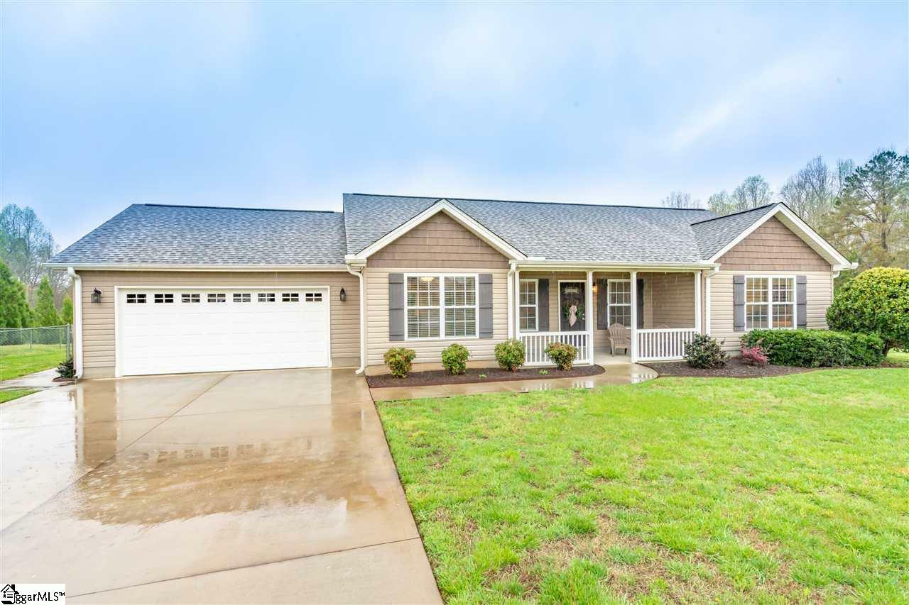 Property Photo:  109 Countryglen Court  SC 29651 