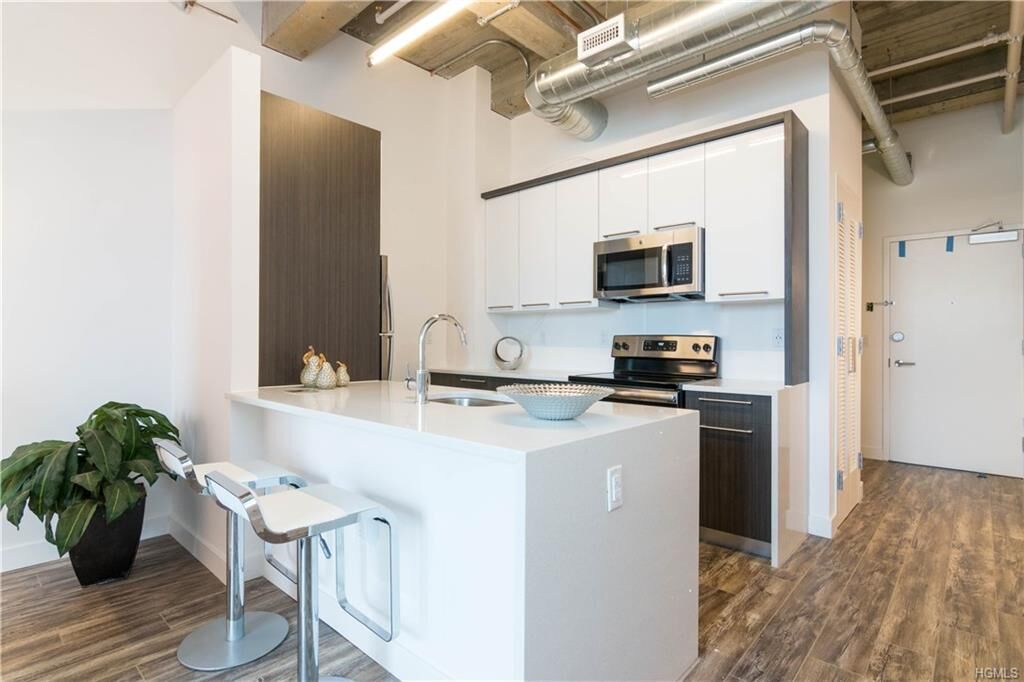 Property Photo: 121 Westmoreland Avenue 105 NY 10606
