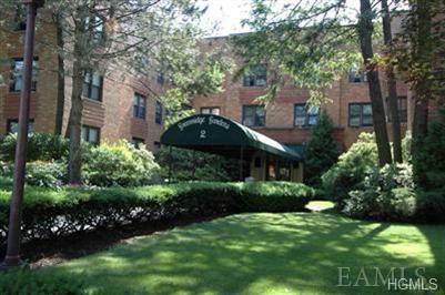 Property Photo:  2 Greenridge Avenue 2M  NY 10605 