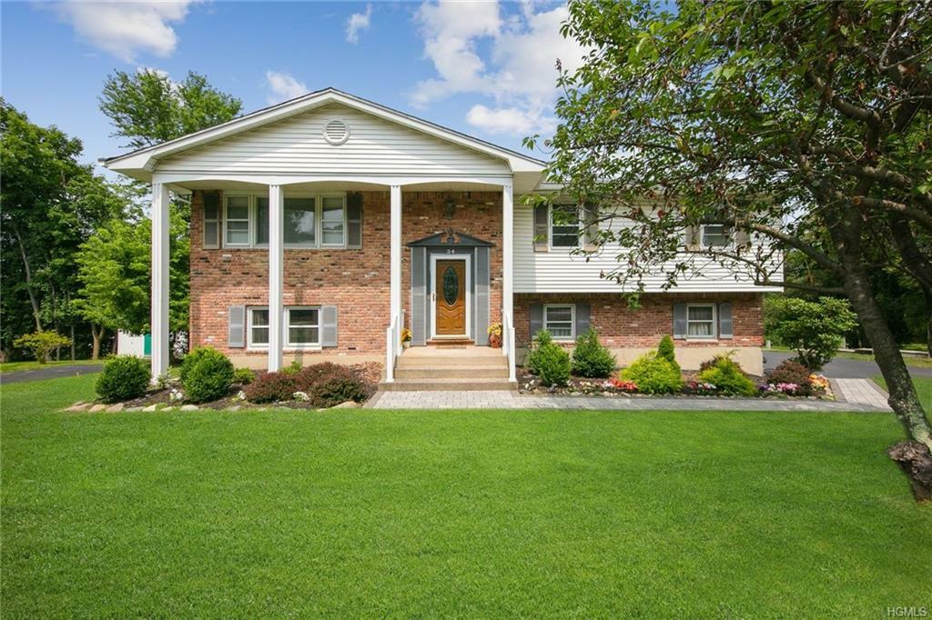 Property Photo:  34 Riverglen Drive  NY 10984 