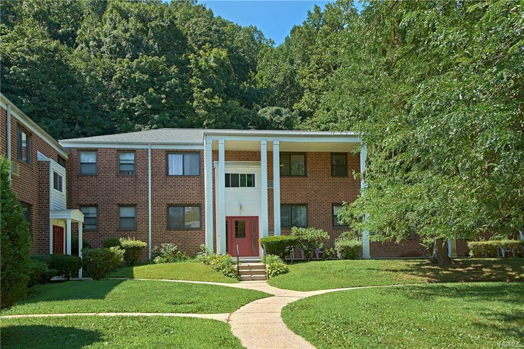 Property Photo: 9 Lawrence Drive D NY 10603