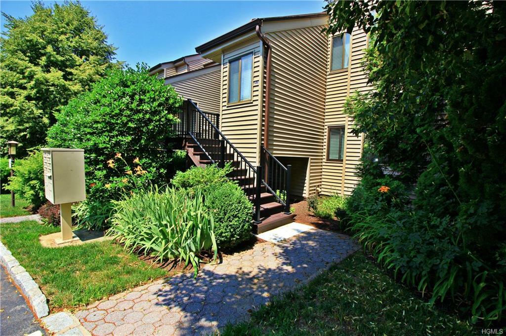 Property Photo:  15 Steven Drive 4  NY 10562 