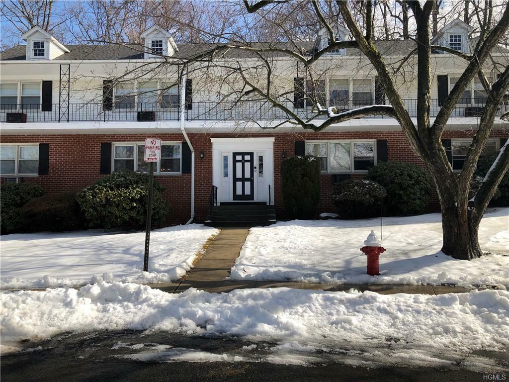 Property Photo:  14 Danbury Court 1506  NY 10901 