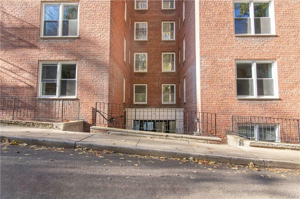 Property Photo:  1 Hawley Terrace 5B  NY 10701 