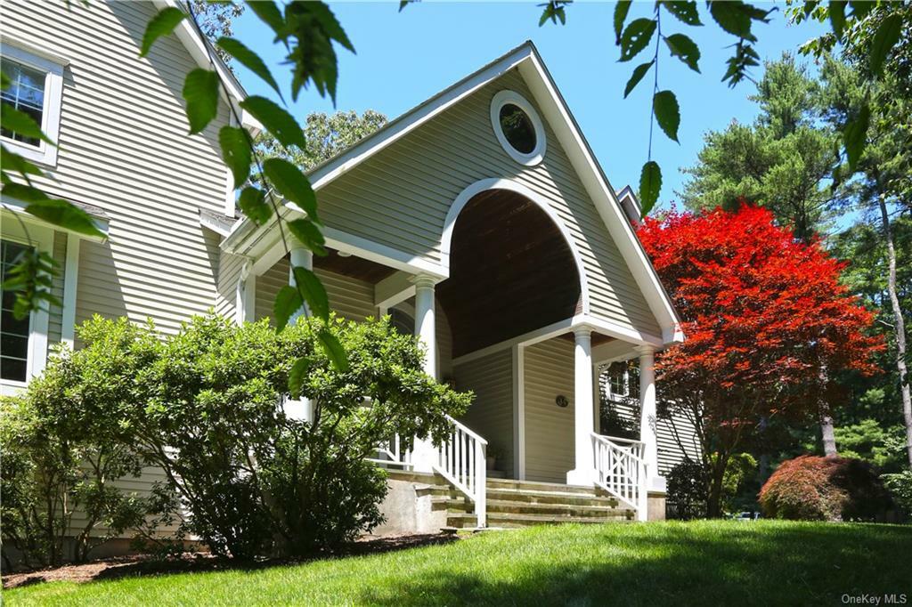 Property Photo:  44 Pine Hill Drive  NY 10590 