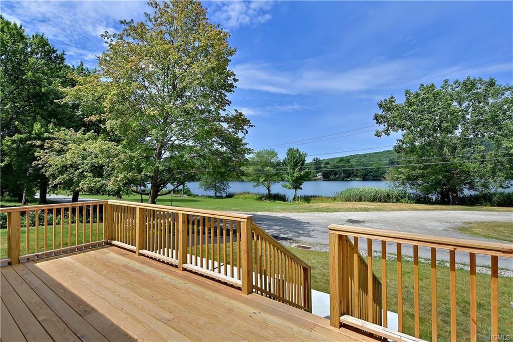 Property Photo:  100 Lakeshore Drive E  NY 10512 