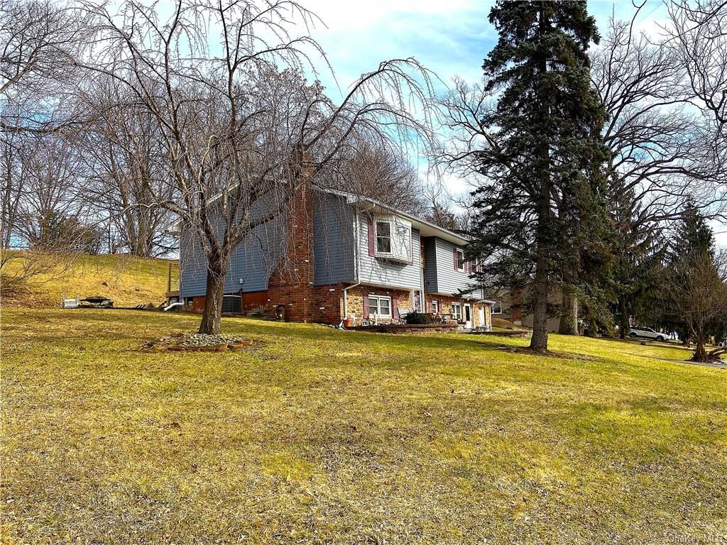 Property Photo:  29 Hastings Lane  NY 10980 