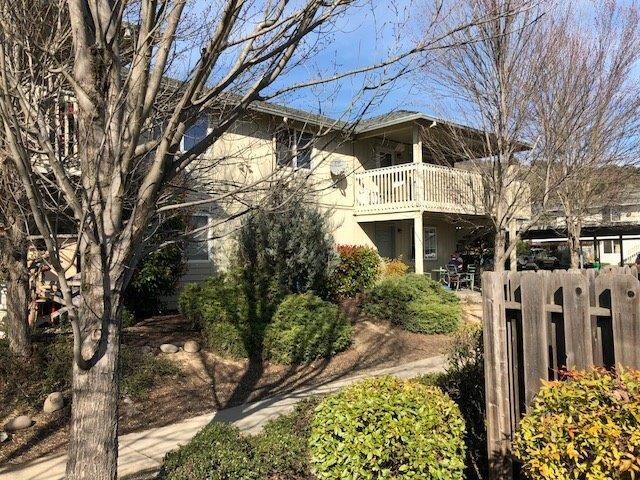 1806 NE Fairview Avenue  Grants Pass OR 97526 photo