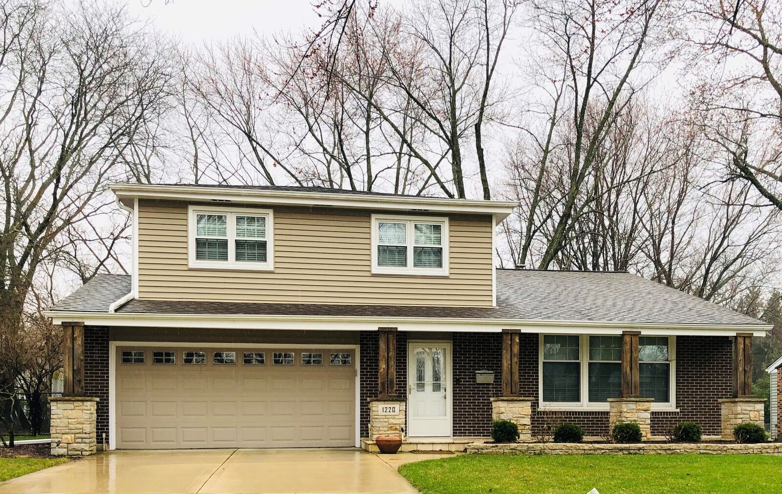 Property Photo:  1220 Brook Lane  IL 60540 