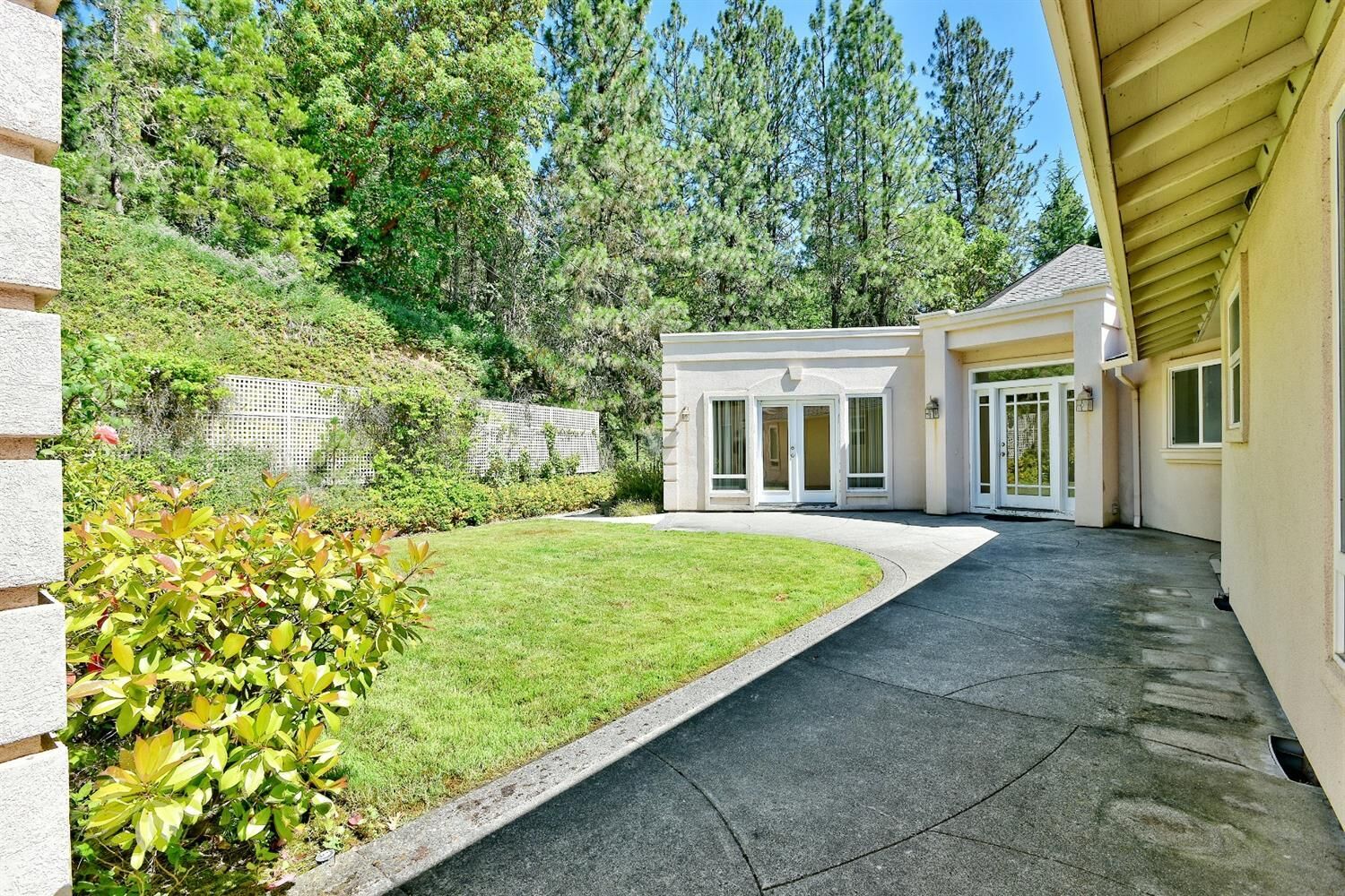 Property Photo: 4380 Tami Lane OR 97502