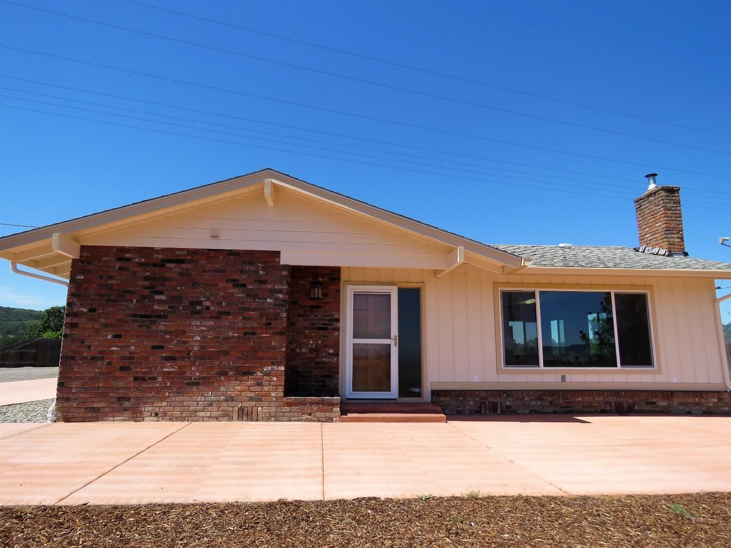 Property Photo: 7181 Blackwell Road OR 97502