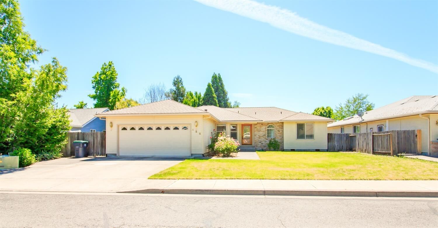 Property Photo: 155 Tiffany Avenue OR 97502