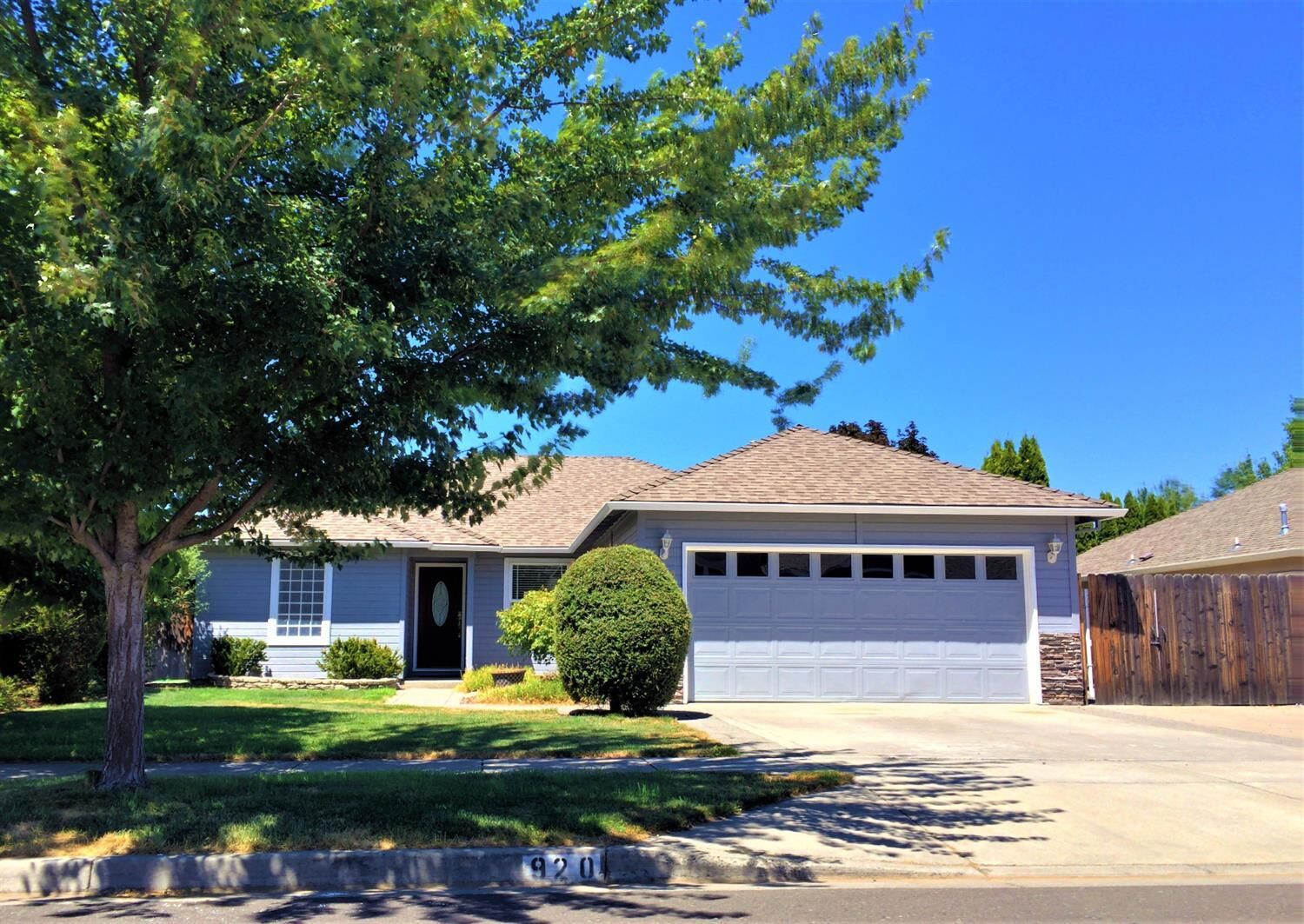 Property Photo:  920 Birmingham Street  OR 97501 