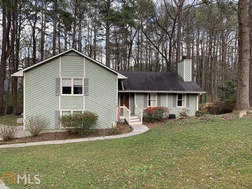 Property Photo:  2033 N Cove Court  GA 30066 